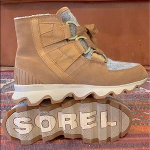 Sorel Women's Brown Kinetic Short Lace Ankle Booties sz 5.5